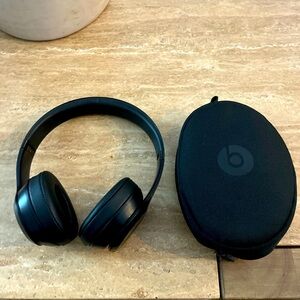 Wirelesss beats solo 3